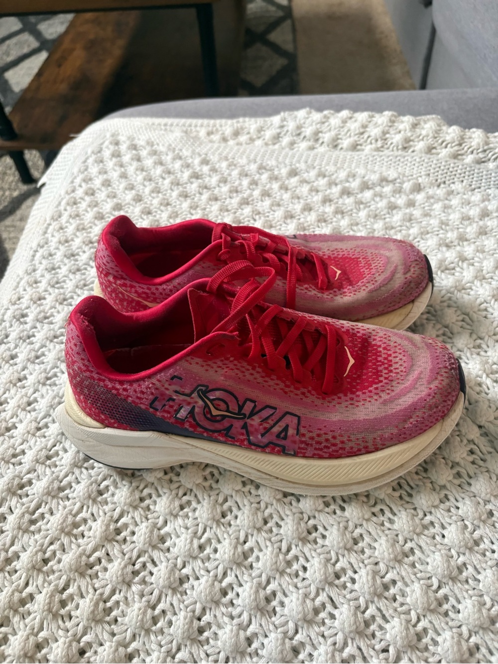 Hoka One One Mach X
Raspberry Strawberry (Women's) size 7 - Picture 3 of 4